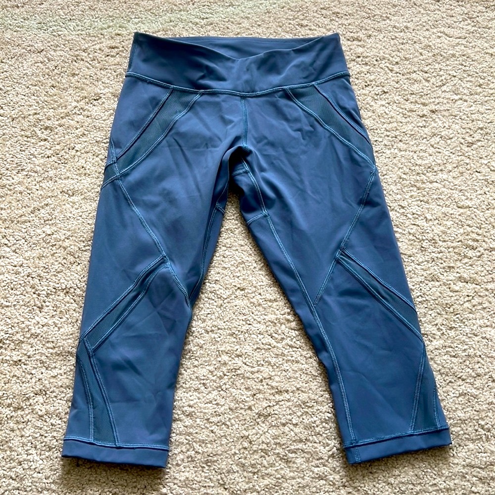 Lululemon crop legging size 4. Barely worn